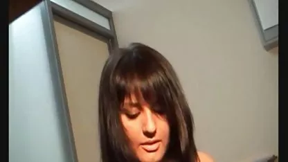 Masseuse sans vêtements doigté un amateur xx membre d'un client