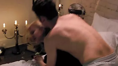 Beauté russe en levrette baise avec son petit ami amateur sex porn