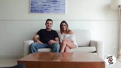 Les lesbiennes aiment le bondage et amateir anal l'intimidation