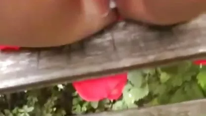 Une lesbienne a fait jeune gay amateur un merveilleux massage érotique à une fille