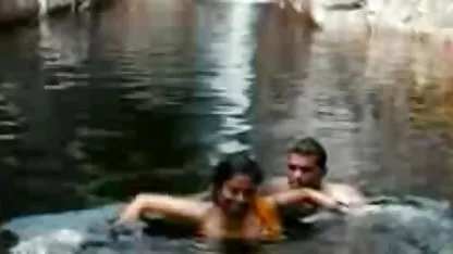 Le mari video de sexe amateur francais a vendu le sexe avec sa femme pour peu d'argent