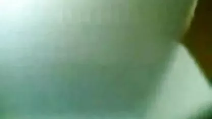 Une jeune japonaise de 18 ans fait video felation amateur une pipe et a des relations sexuelles avec un homme
