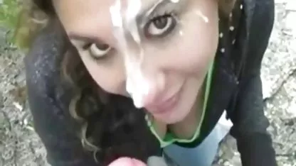 Le mari video sexe amteur au gros ventre interfère avec sa femme pour lui préparer le dîner et la patte