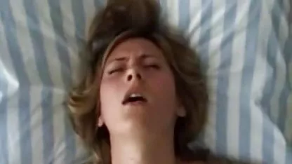 Un homme bisexuel a pris un sexe black amateur phallus dans la bouche