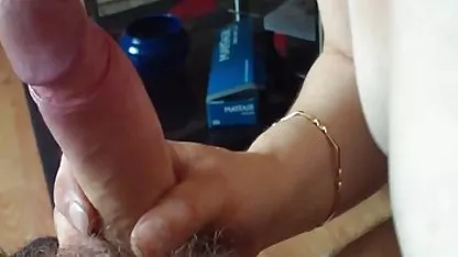 Grosse femme sexe couple amateur pour la première fois suce une bite à la caméra