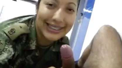 Eugene est venu sur un chantier abandonné baise amateur mature pour une bonne baise