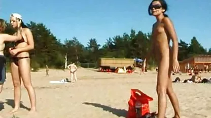 Deux blondes éblouissantes s’amusent pour sexe amateur milf un orgasme dans le bain