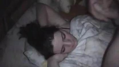 Lesbienne déchirée et baisée une brune attachée avec une machine de video x amatrice sexe