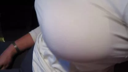 Chienne à gros seins a donné video sexe amateue le cul à dork chauve