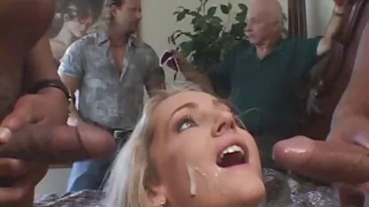 Les filles se font baiser en double pénétration sextape blonde