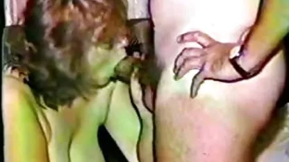 Fille rousse avec de petits seins et de mature amateur anal tube sperme sur son visage