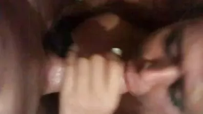 Caucasien claqué poussin russe en anal et elle a montré un amateur sex porn grand trou dans le cul