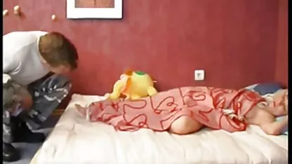 Sélection de anal couple amateur haute qualité d'éjacs sur les visages de belles pipes