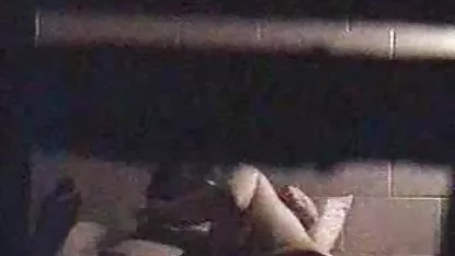 Brune glamour couple teen amateur arrangée sexe chaud à la maison pour riche riche